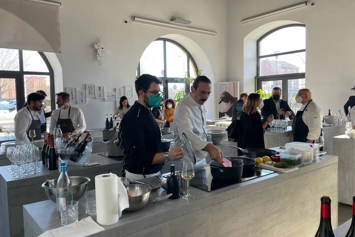 Un momento della presentazione di La Cantina di Milano Prime Alture, “La Cantina di Milano” in collaborazione coi grandi chef